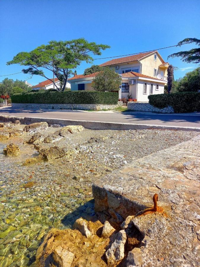 Petar 2 - 10m From Sea Ferienhaus *